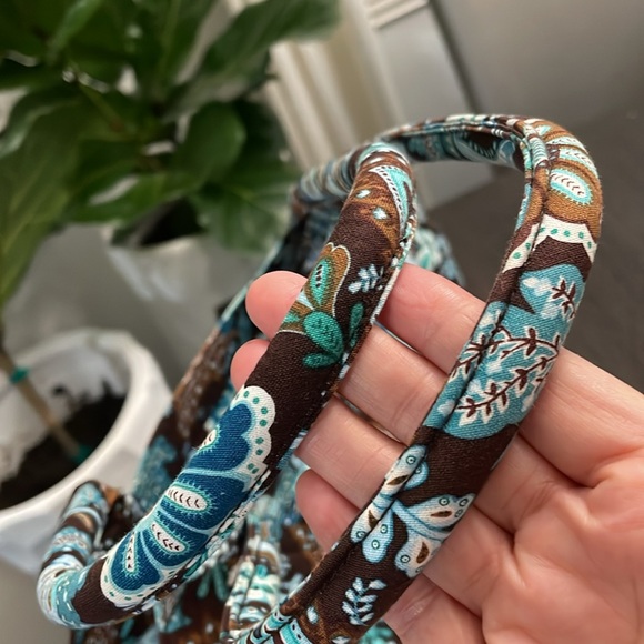 LIKE NEW Vera Bradley Retired Java Blue SHOULDER BAG - Picture 9 of 13